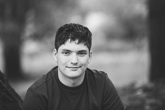 Holden Senior Photos-0570-2