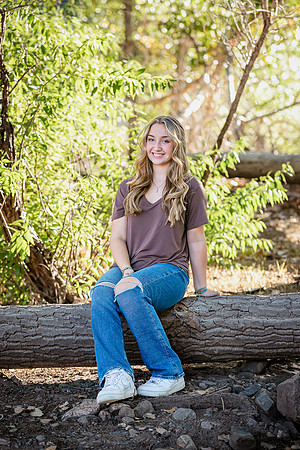 Senior Photos 2022-3809