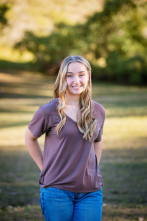 Senior Photos 2022-3844