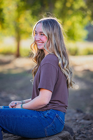 Senior Photos 2022-3876