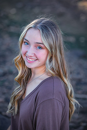 Senior Photos 2022-3888