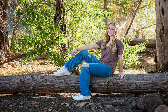 Senior Photos 2022-3812
