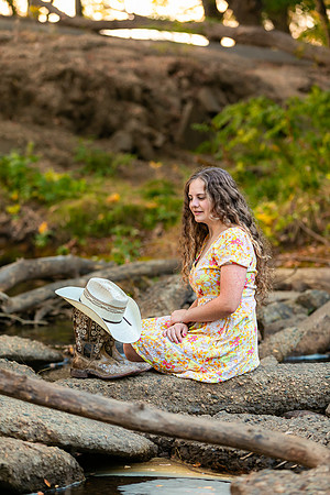 Ele Senior Photos-2445