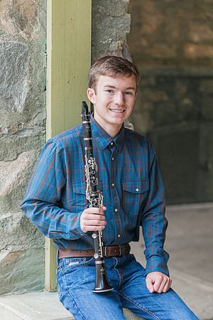 2026 SeniorPictures-9144