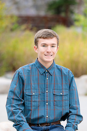 2026 SeniorPictures--23