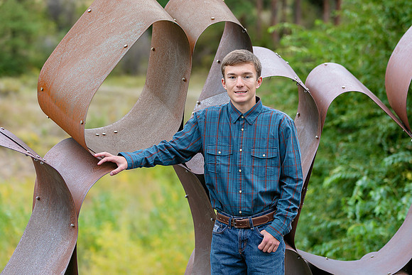 2026 SeniorPictures--56