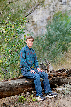 2026 SeniorPictures--80