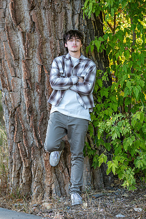 Noah- Senior Photos-2-25