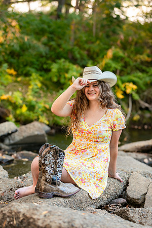 Ele Senior Photos-2459