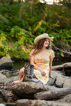 Ele Senior Photos-2456