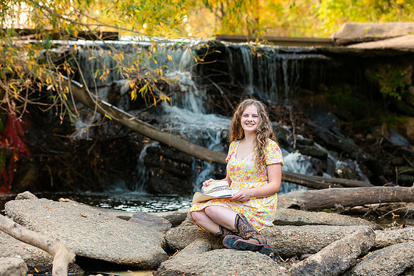 Ele Senior Photos-2431