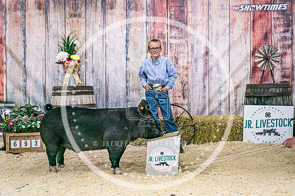 Swine Backdrop-8204