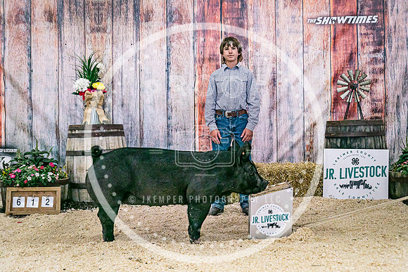 Swine Backdrop-8157